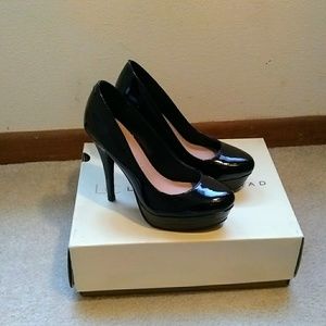 LAUREN CONRAD Johanna Black Platform Pumps Size 6